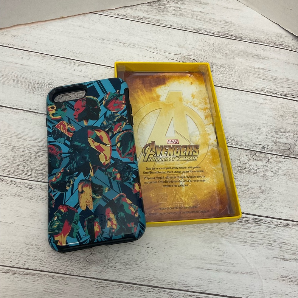 Marvel Avengers IPhone 7/8 Plus Case by Otterbox Slightly Used